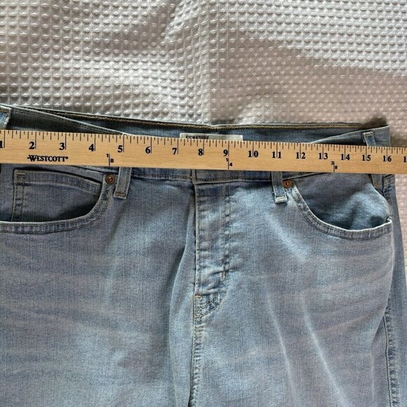Levi Strauss Heritage Boyfriend Jeans Womens 12/W31 Light Wash Cuff Hem Mid Rise - Picture 10 of 14